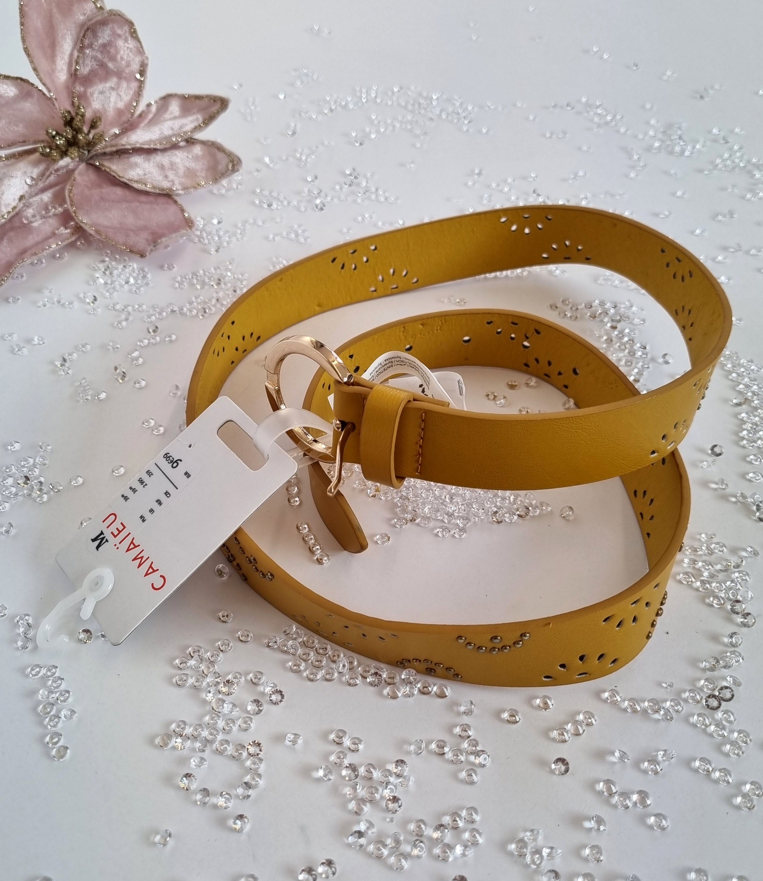 Mix women's belts by Camaieu Mix women's belts by Camaieu